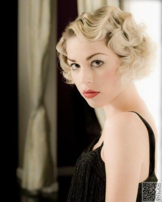 The Perfect Vintage Bob with Finger Waves
