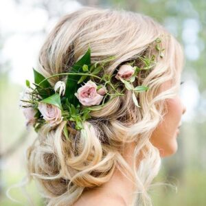 curls with fresh flowers