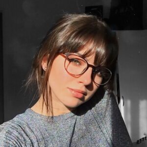 Piecey Bangs and Face-Framing Layers