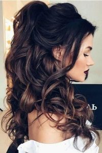 glam halfup curls
