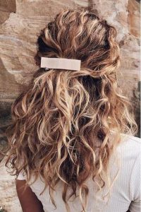 clipped curly shoulder