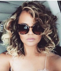 chrissy teigen curly hair