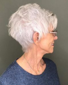 mature feathered cut