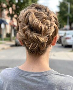 hairstyles for curly long hair