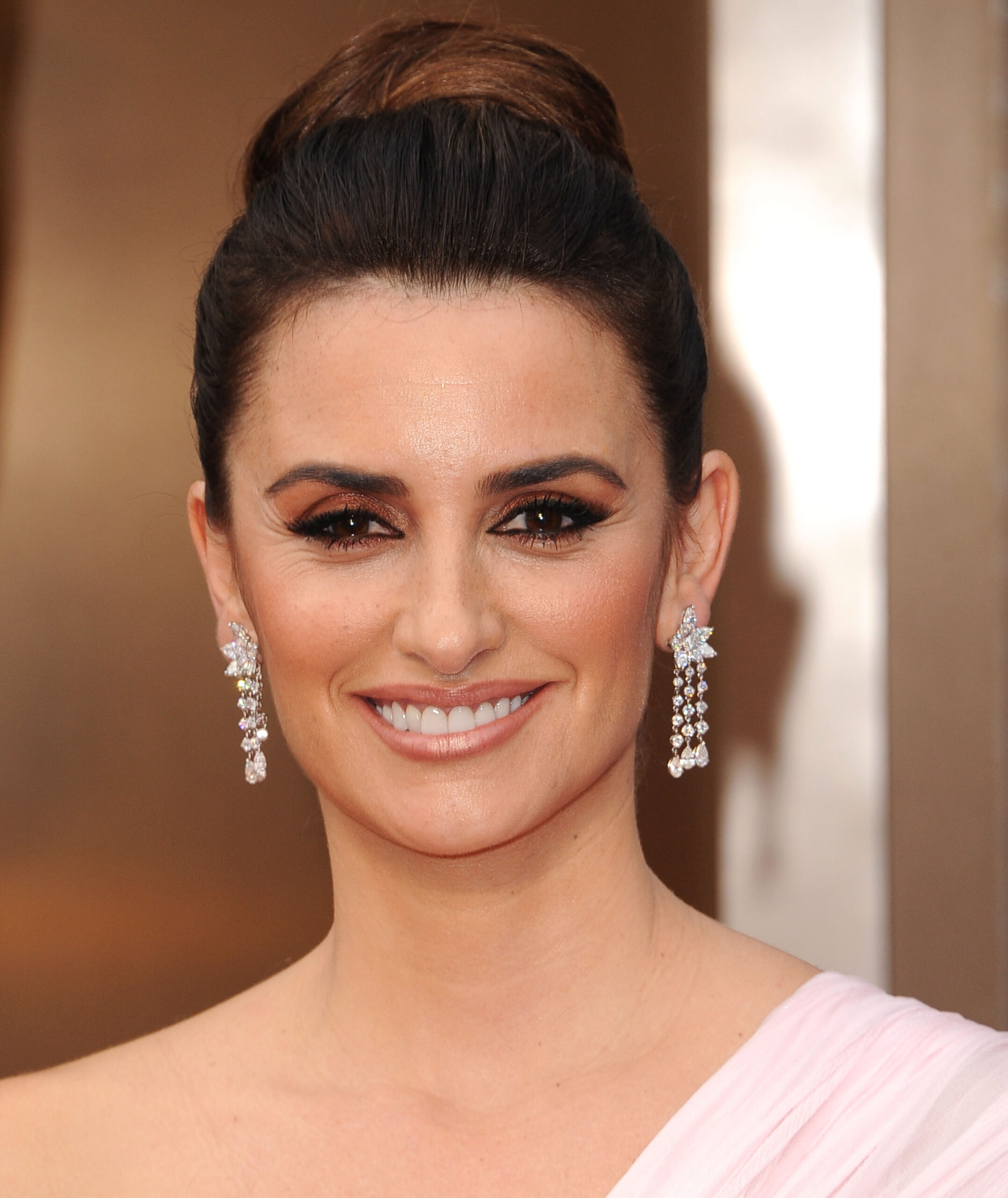 hairstyles for mother of the bride over 50