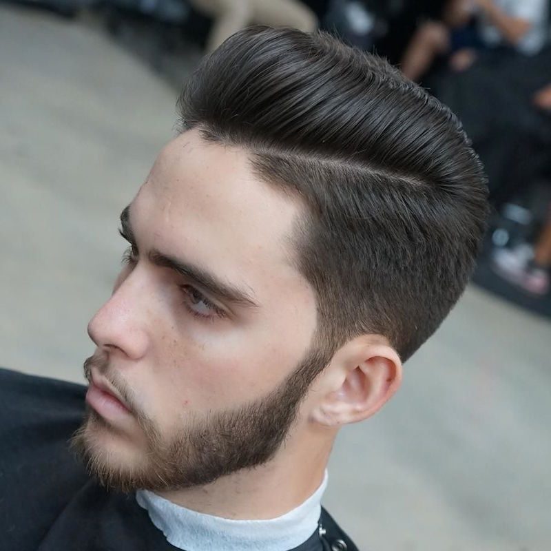 Undercut Pompadour Sutil