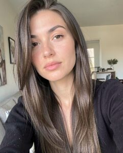 medium chestnut brown