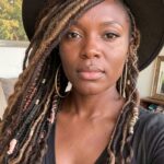 Dimensional Color Locs