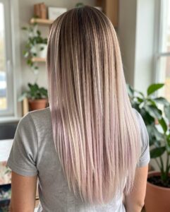 Balayage Styles for Straight Hair - Subtle Blorange Balayage