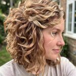 Side Pin Curly Shoulder
