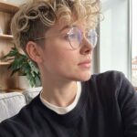Lesbian Haircuts Tousled Curls Undercut 03 5